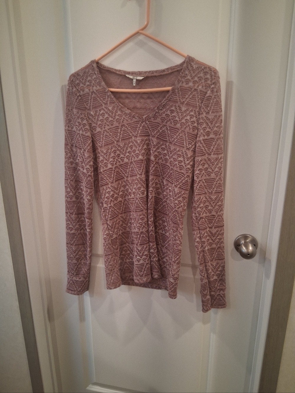 BKE Mauve and Cream Knit Top Size Medium